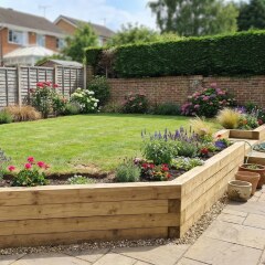 End of Garden Retaining Wall with Steps / 8.55m x 1.5m x 0.75m