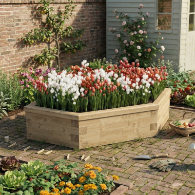 Triangle Planter / 1.5 x 1.5 x 0.45m