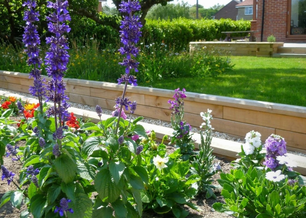 Garden Retaining Wall / Design Your Length & Shape