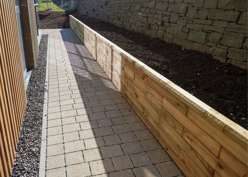 Garden Retaining Wall / Design Your Length & Shape