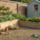 Patio Planter / 3.75 x 3.75 x 0.65m