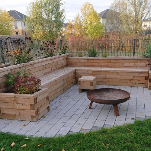 Seb's bespoke fire pit planter bench