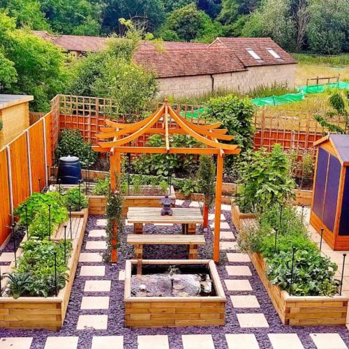 Ben's New Build Raised Bed Garden Paradise