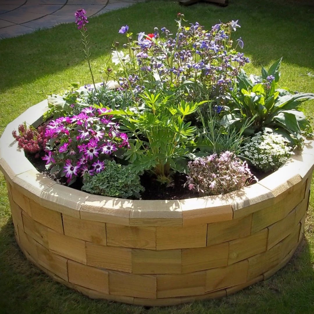 circular raised garden bed