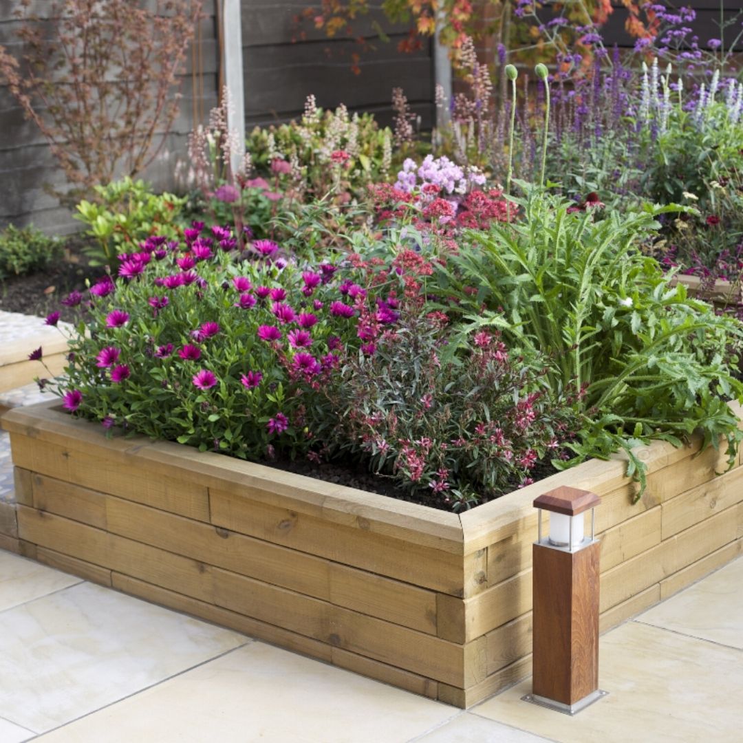 Low-level WoodBlocX raised bed