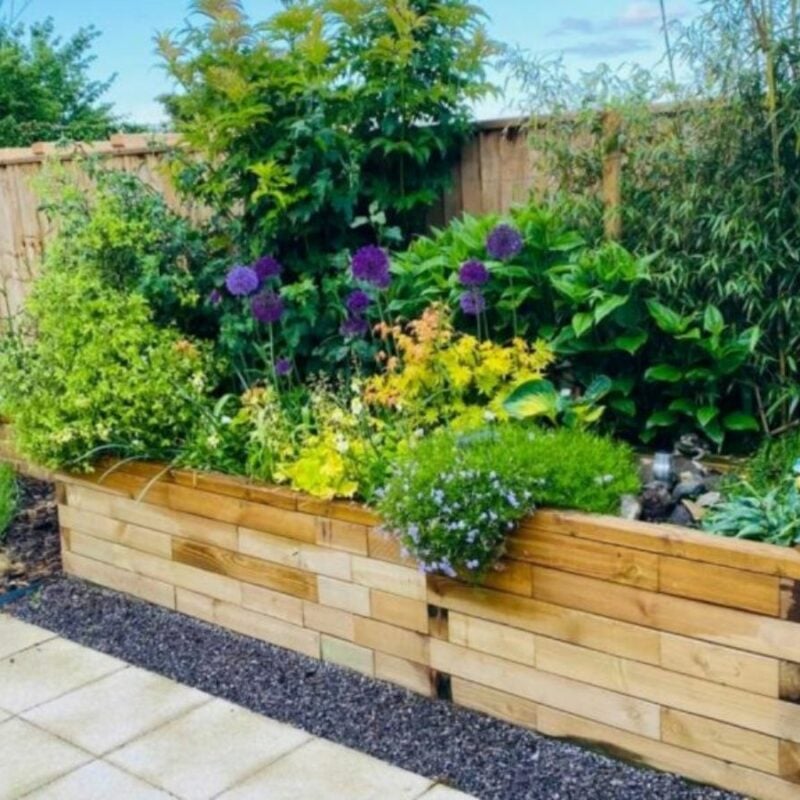 Richard planted up a wide range of shurbs and greenery