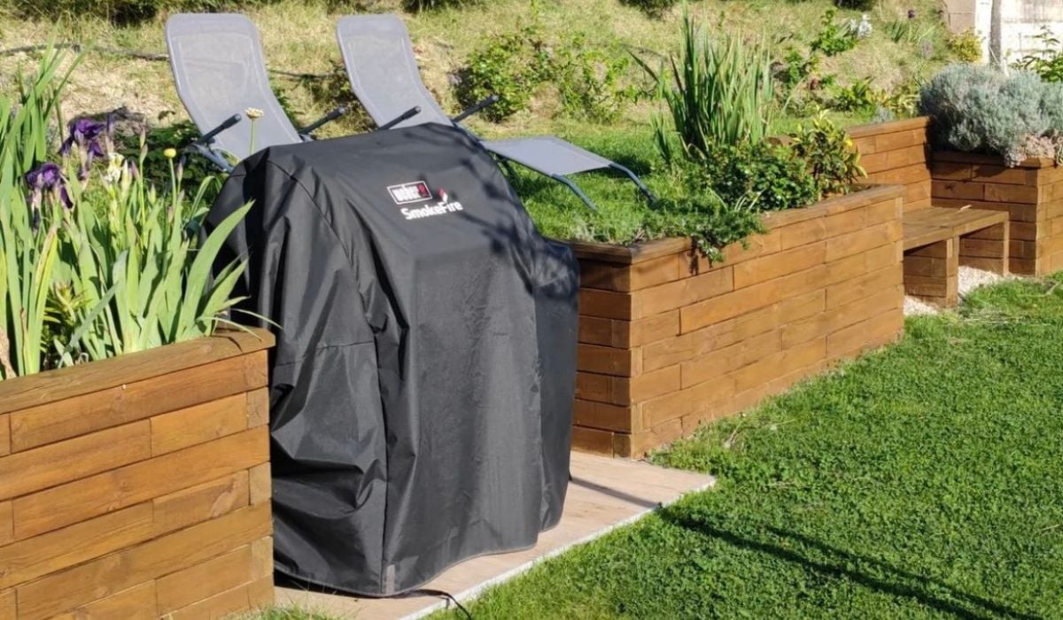 Retaining wall