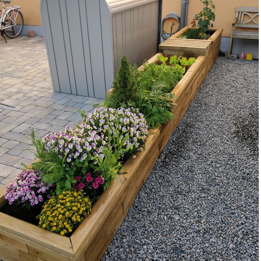 WoodBlocX bespoke planters