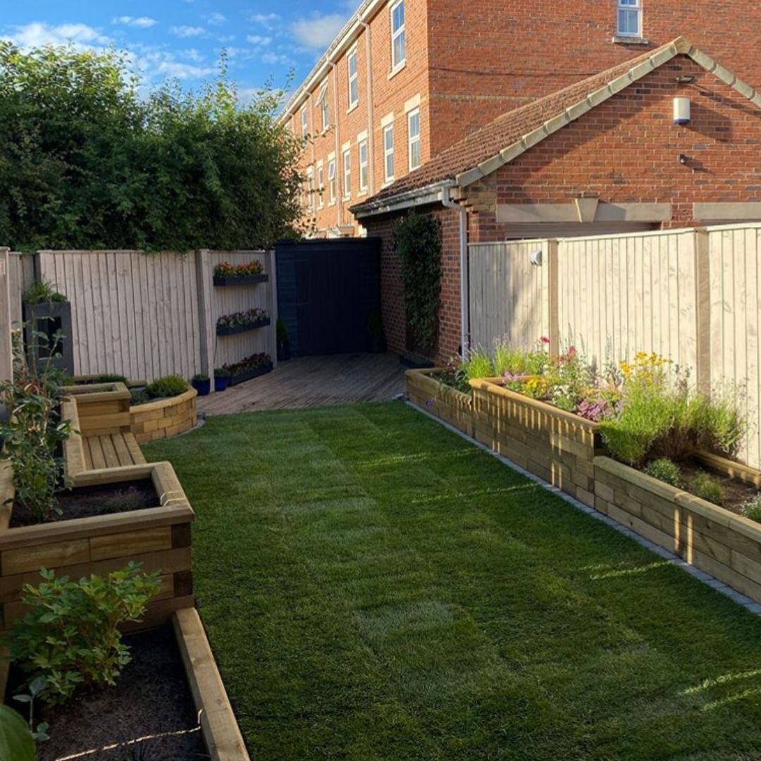 Narrow-new-build-garden