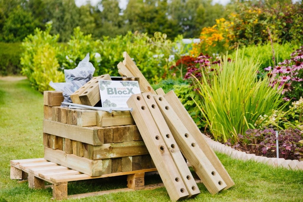 Raised Beds vs Planters: What’s the Difference?