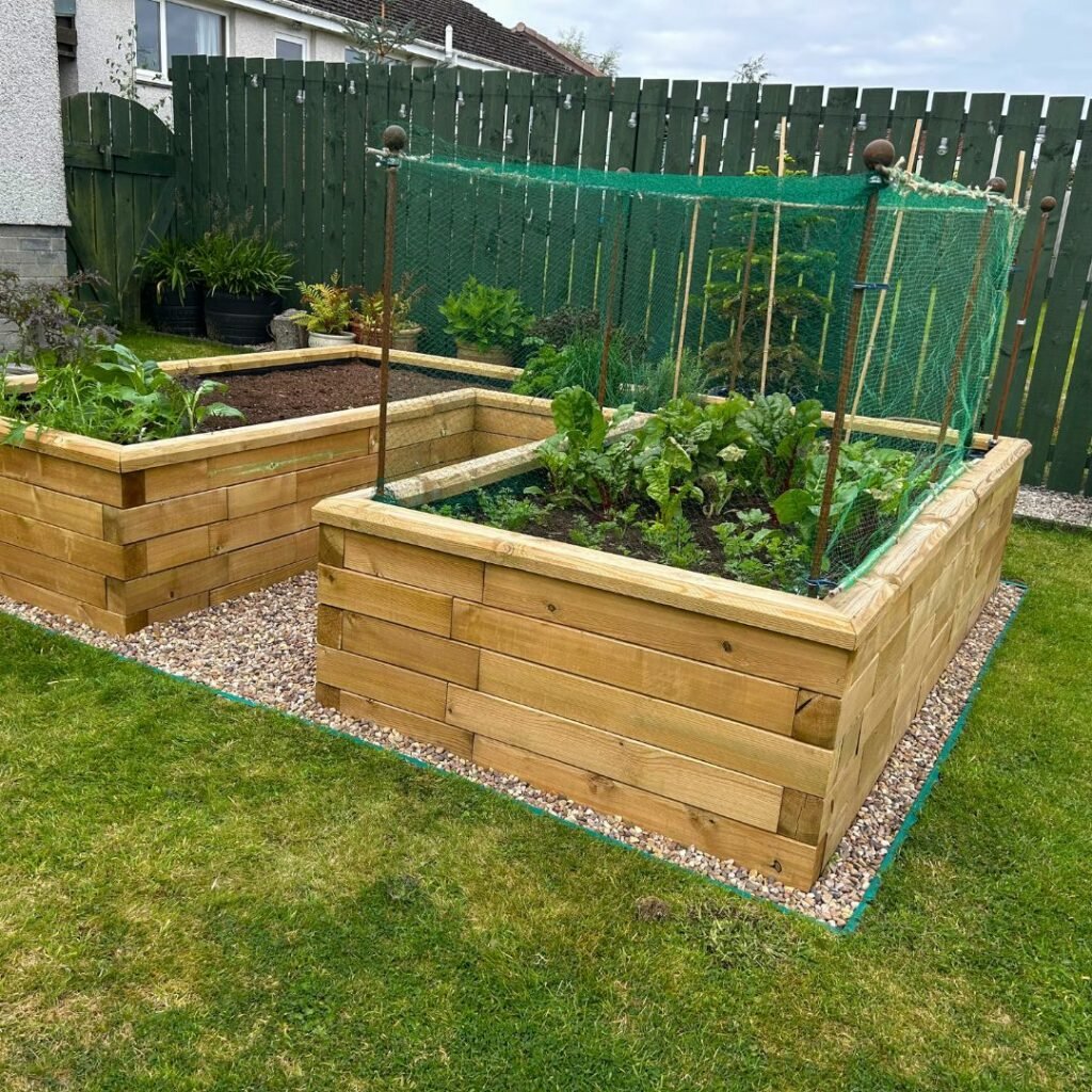 Colin and Alison's U-shaped raised planter